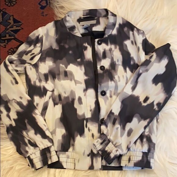 H&M bomber jacket   - Picture 1 of 4